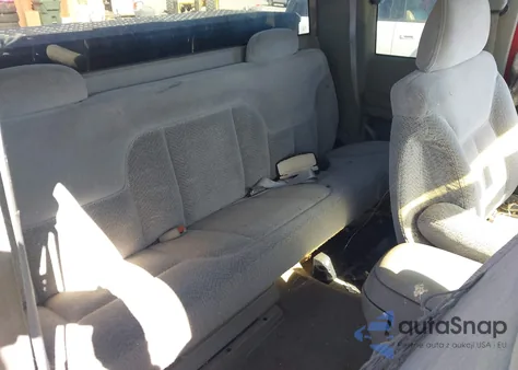 1998 Chevrolet C1500 Fleetside z USA, uszkodzony, nr VIN 1GCEC19R2WR119614